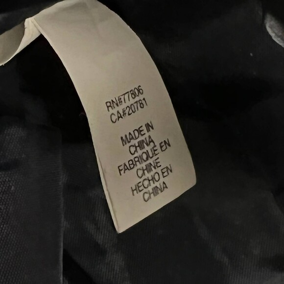 ❤️  Black Tommy Hilfiger purse ❤️ - Picture 10 of 10